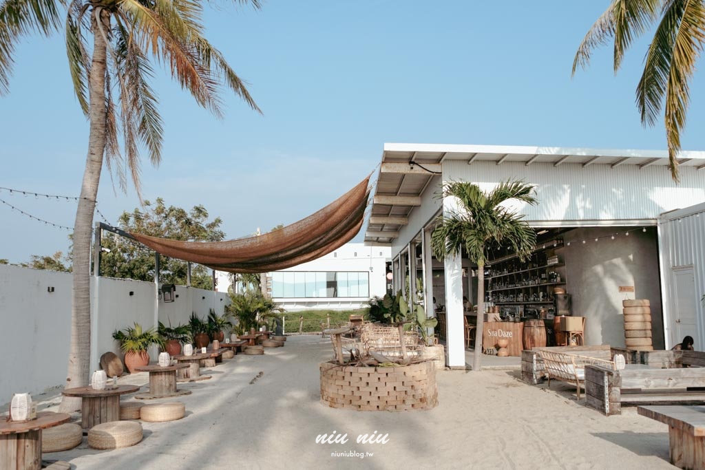 屏東小琉球景點推薦｜Sea Daze Liuqiu，小琉球沙灘酒吧推薦，海景沙灘夕陽秘境