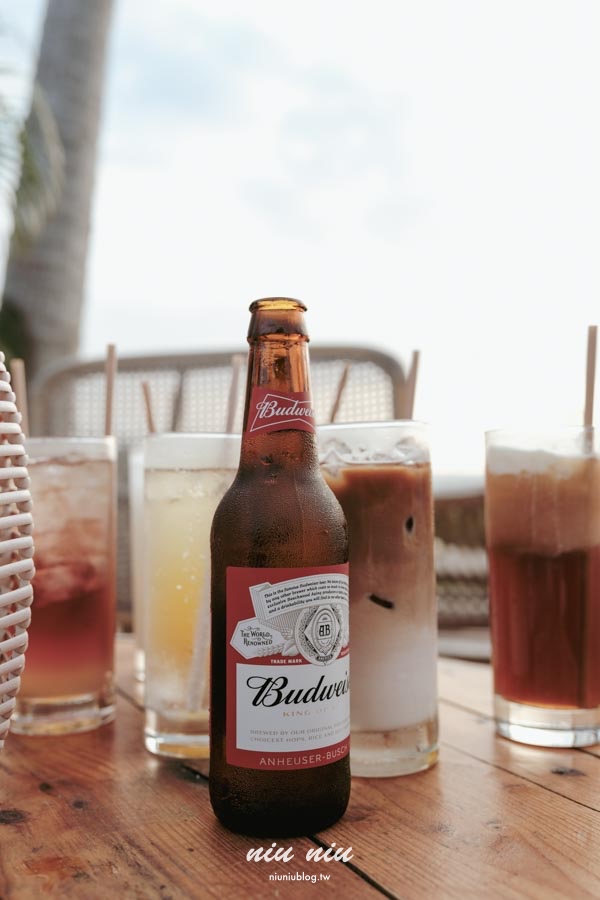 屏東小琉球景點推薦｜Sea Daze Liuqiu，小琉球沙灘酒吧推薦，海景沙灘夕陽秘境