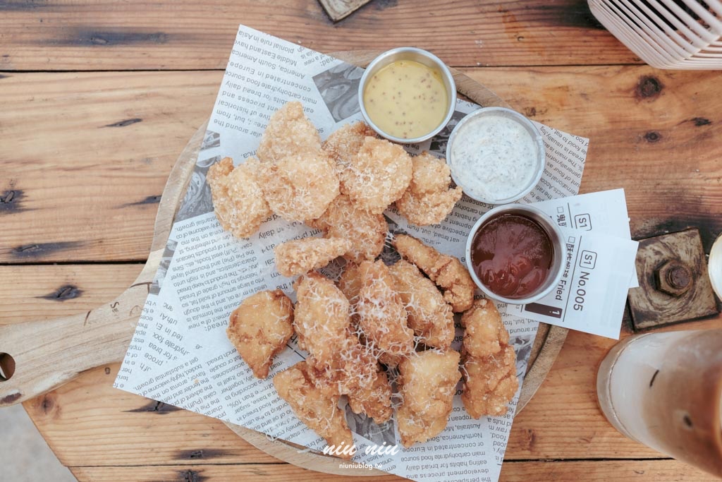 屏東小琉球景點推薦｜Sea Daze Liuqiu，小琉球沙灘酒吧推薦，海景沙灘夕陽秘境