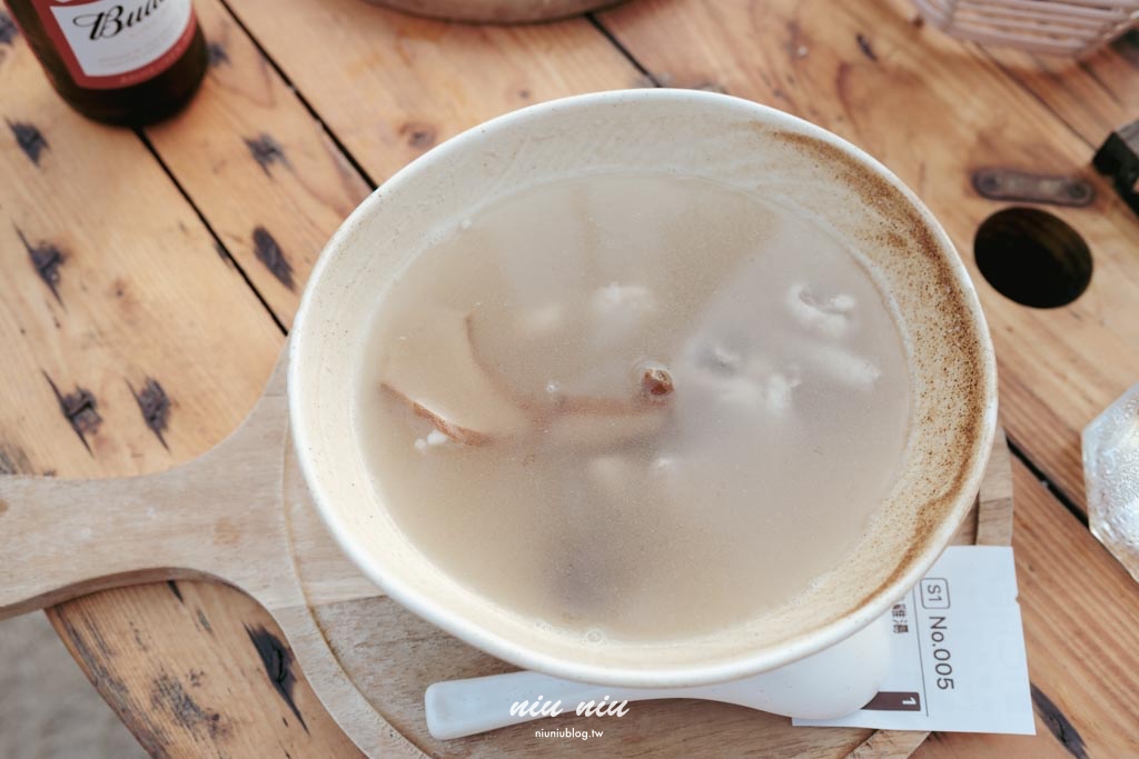 屏東小琉球景點推薦｜Sea Daze Liuqiu，小琉球沙灘酒吧推薦，海景沙灘夕陽秘境