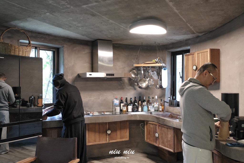 台東沒有地址的咖啡廳｜鯨魚來過，穿越小溪才能抵達小精靈秘境咖啡廳