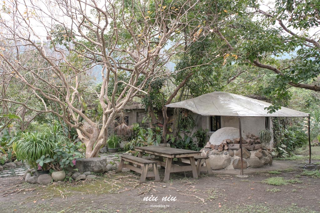 台東沒有地址的咖啡廳｜鯨魚來過，穿越小溪才能抵達小精靈秘境咖啡廳