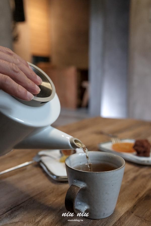 台東沒有地址的咖啡廳｜鯨魚來過，穿越小溪才能抵達小精靈秘境咖啡廳