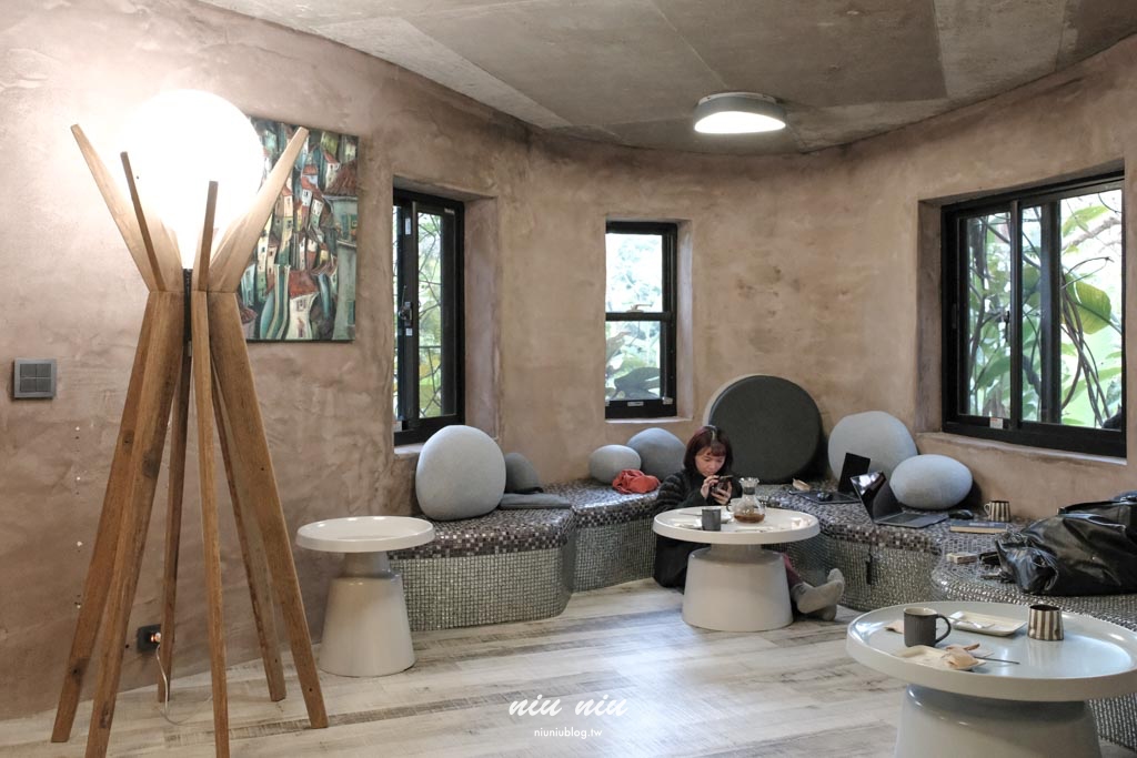 台東沒有地址的咖啡廳｜鯨魚來過，穿越小溪才能抵達小精靈秘境咖啡廳