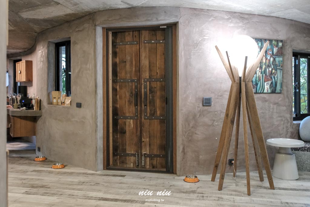 台東沒有地址的咖啡廳｜鯨魚來過，穿越小溪才能抵達小精靈秘境咖啡廳