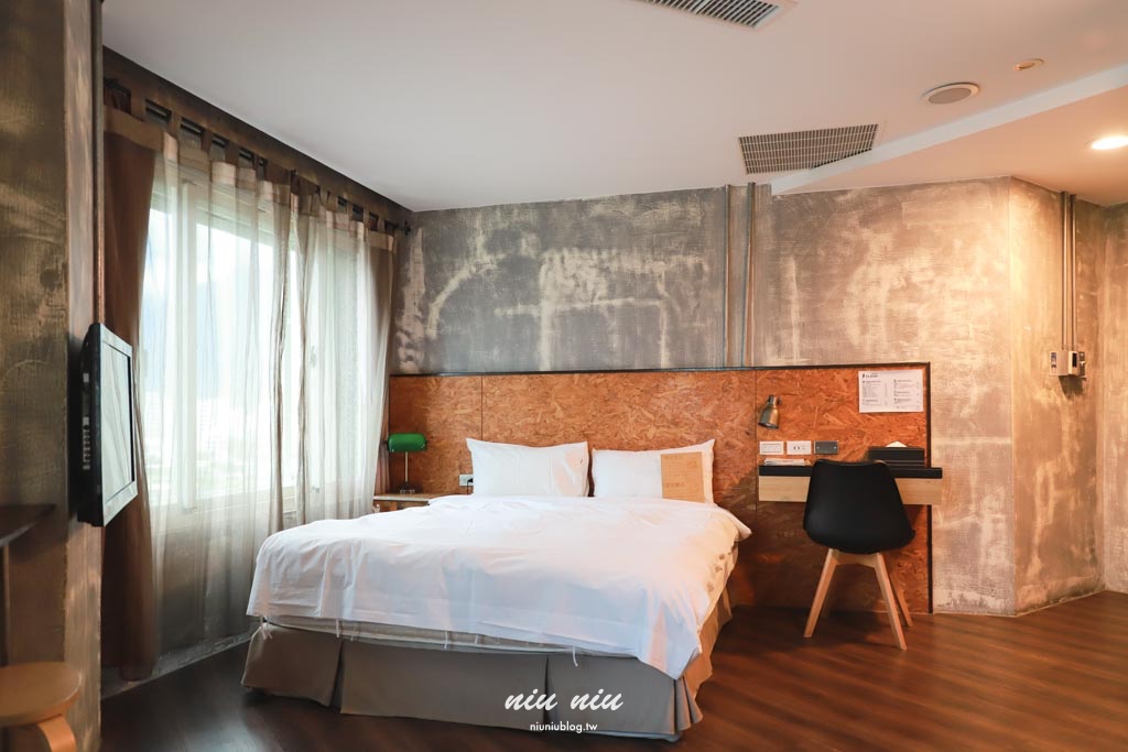 花蓮住宿推薦｜洄瀾窩青年旅舍評價，花蓮火車站正對面，背包客・情侶・家庭都適合