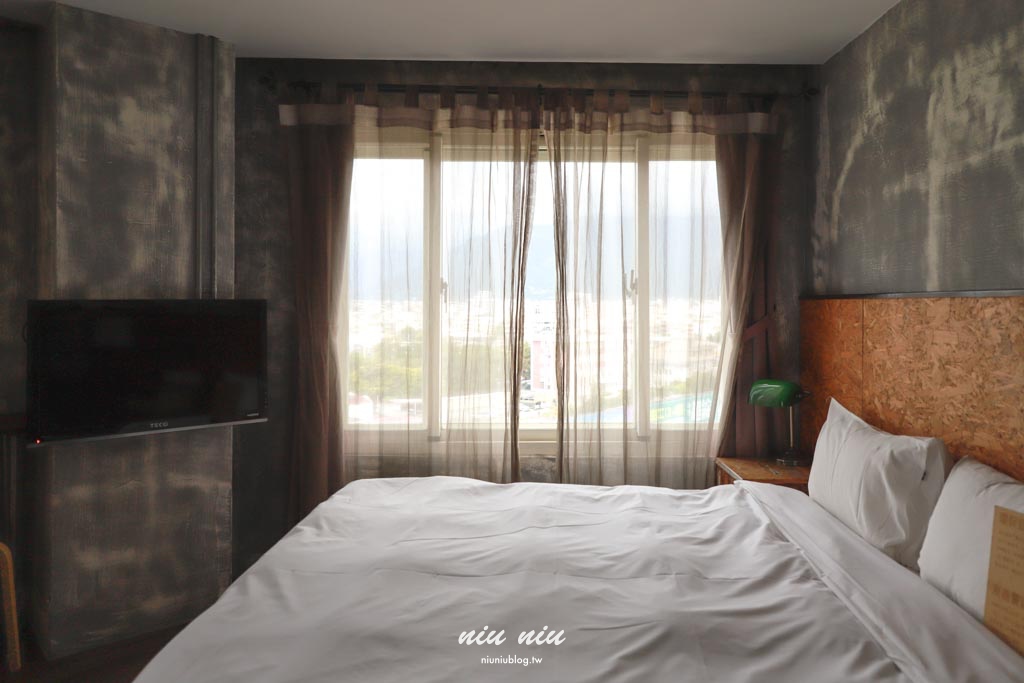 花蓮住宿推薦｜洄瀾窩青年旅舍評價，花蓮火車站正對面，背包客・情侶・家庭都適合