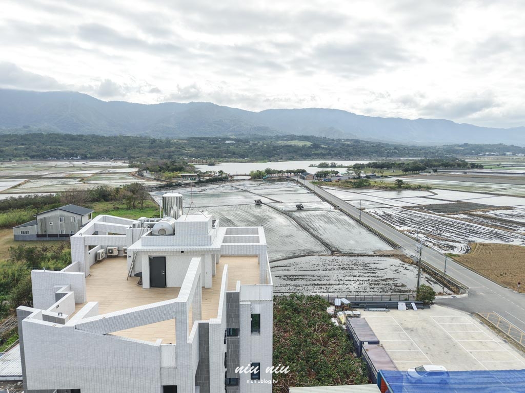台東池上住宿｜吟雲慢旅：離池上火車站6分鐘，坐擁360度高樓景觀與小農早餐盛宴，二訪依舊著迷的池上民宿首選！