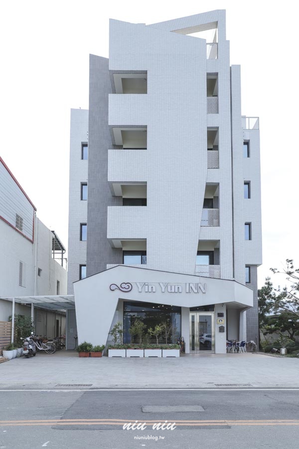 台東池上住宿｜吟雲慢旅：離池上火車站6分鐘，坐擁360度高樓景觀與小農早餐盛宴，二訪依舊著迷的池上民宿首選！