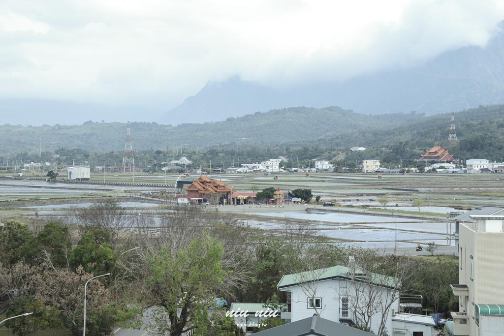台東池上住宿｜吟雲慢旅：離池上火車站6分鐘，坐擁360度高樓景觀與小農早餐盛宴，二訪依舊著迷的池上民宿首選！
