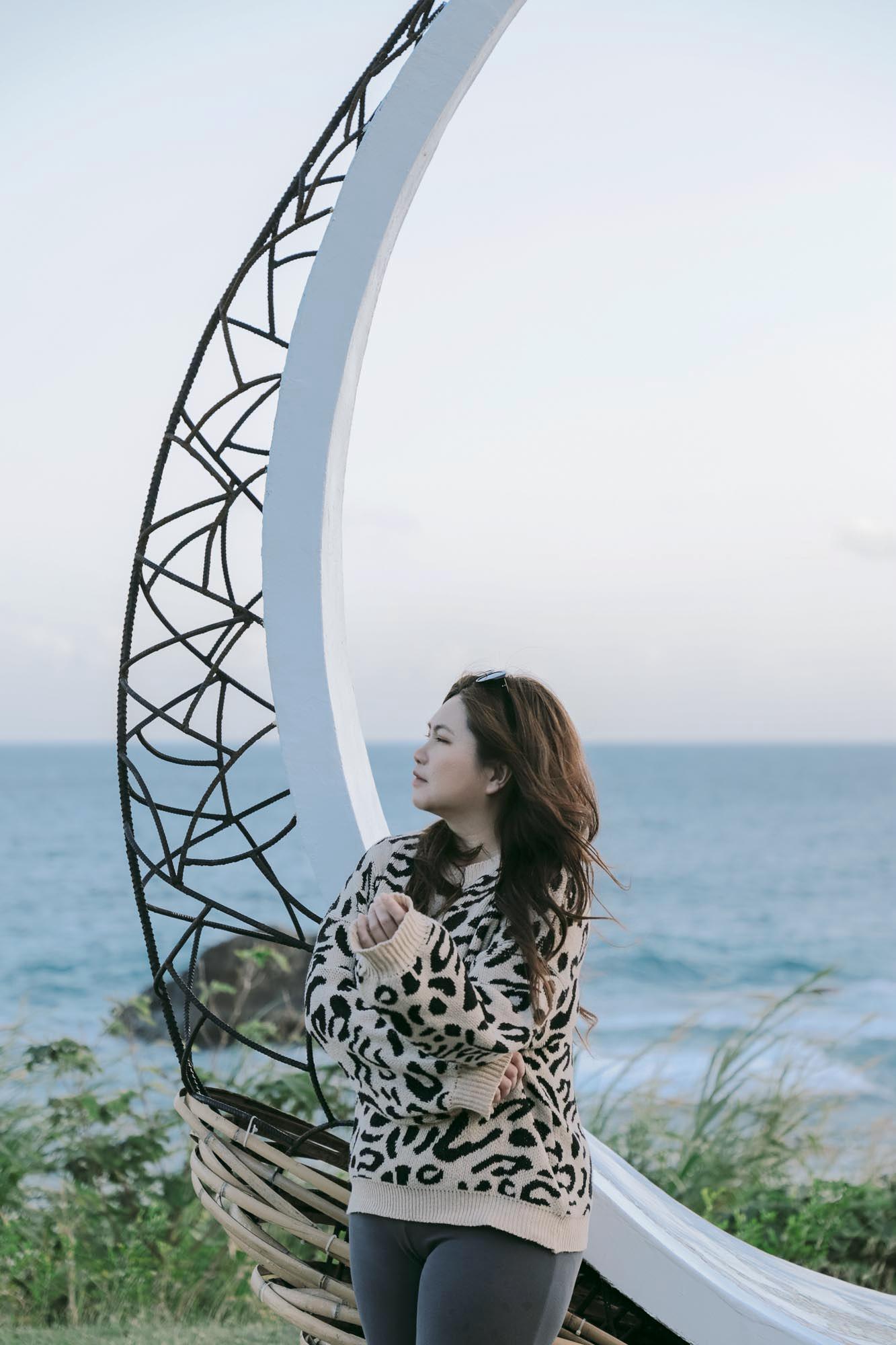 台東海線新秘境｜Kuroro Aqua浪潛水海洋園區(渚橋)， 藍色海洋主題的美式咖啡廳，看海喝咖啡還能玩水的療癒基地