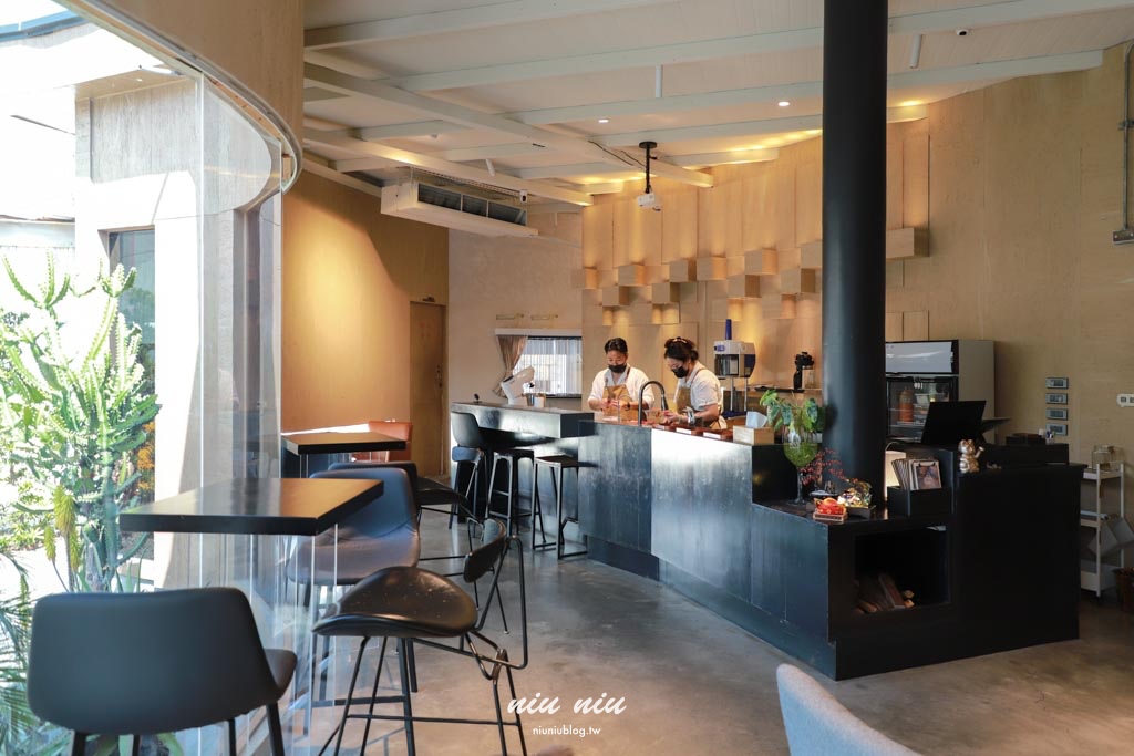 恆春新開幕冰店｜MIU MIU日式刨冰超浮誇！巷弄隱藏版網美冰店，現場還有可愛貓咪可以互動