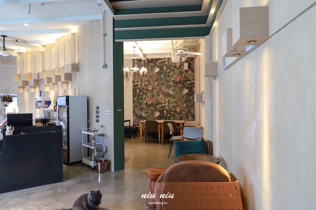 恆春新開幕冰店｜MIU MIU日式刨冰超浮誇！巷弄隱藏版網美冰店，現場還有可愛貓咪可以互動