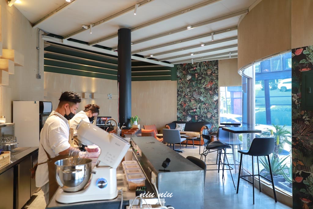 恆春新開幕冰店｜MIU MIU日式刨冰超浮誇！巷弄隱藏版網美冰店，現場還有可愛貓咪可以互動