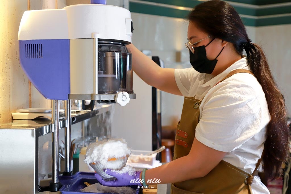 恆春新開幕冰店｜MIU MIU日式刨冰超浮誇！巷弄隱藏版網美冰店，現場還有可愛貓咪可以互動