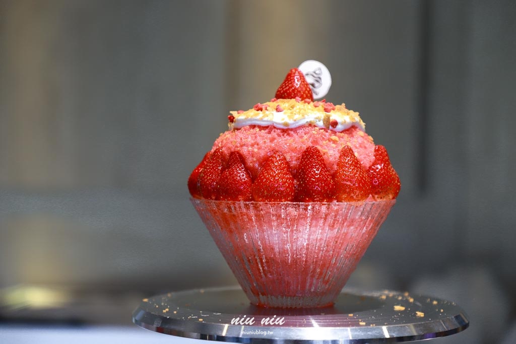 恆春新開幕冰店｜MIU MIU日式刨冰超浮誇！巷弄隱藏版網美冰店，現場還有可愛貓咪可以互動