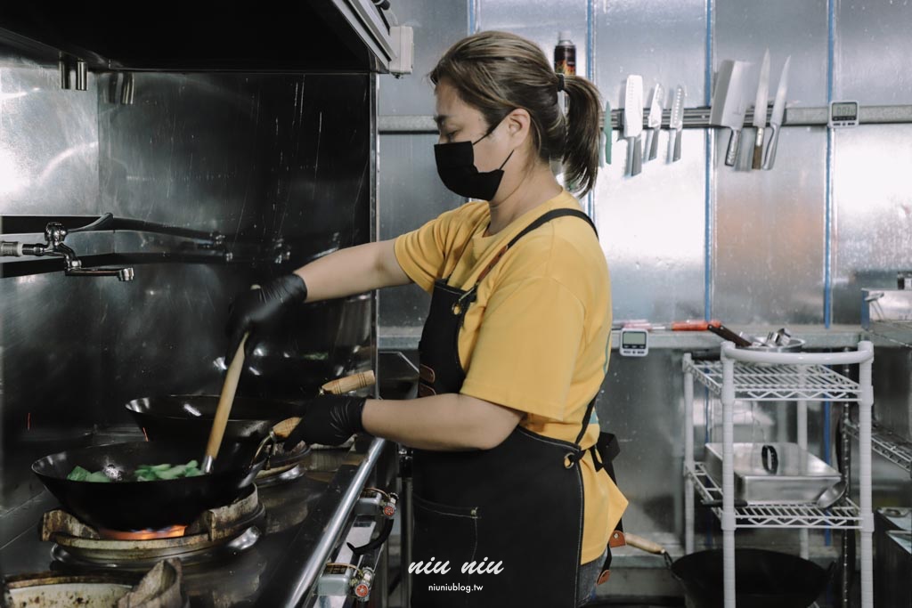 台東長濱美食｜三個男人聯手在地部落媽媽！100元早餐吃到飽、大碗公滷肉飯，金剛大道旁的部落家常味