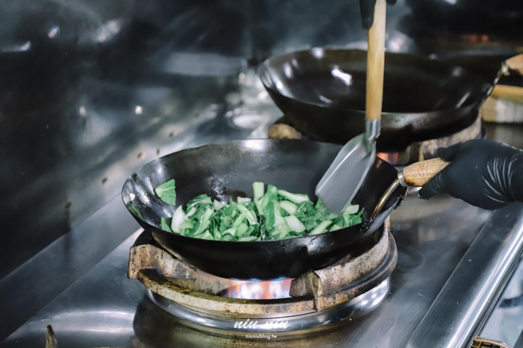 台東長濱美食｜三個男人聯手在地部落媽媽！100元早餐吃到飽、大碗公滷肉飯，金剛大道旁的部落家常味