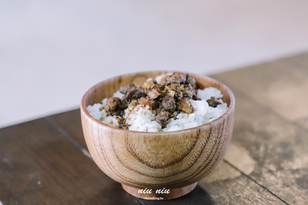 台東長濱美食｜三個男人聯手在地部落媽媽！100元早餐吃到飽、大碗公滷肉飯，金剛大道旁的部落家常味