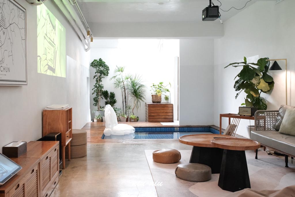 墾丁包棟民宿推薦｜日造．DAYMAKER北歐Villa，室內泳池、KTV、廚房、烤肉一次滿足的高質感住宿首選