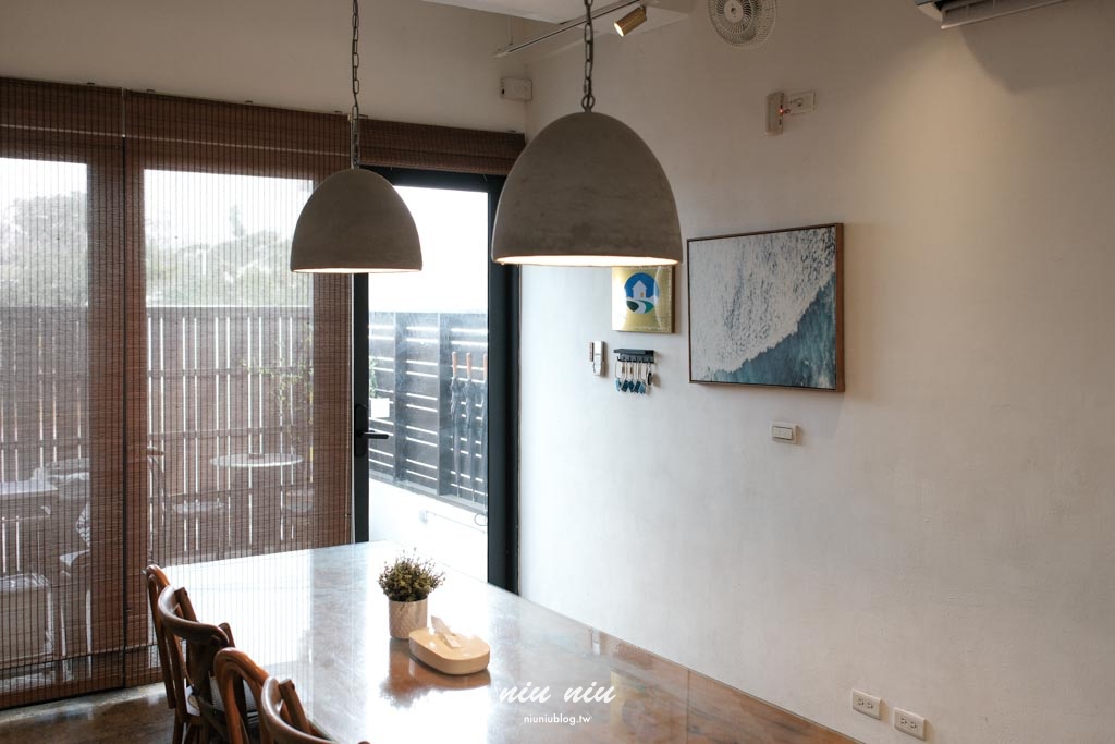 墾丁包棟民宿推薦｜日造．DAYMAKER北歐Villa，室內泳池、KTV、廚房、烤肉一次滿足的高質感住宿首選