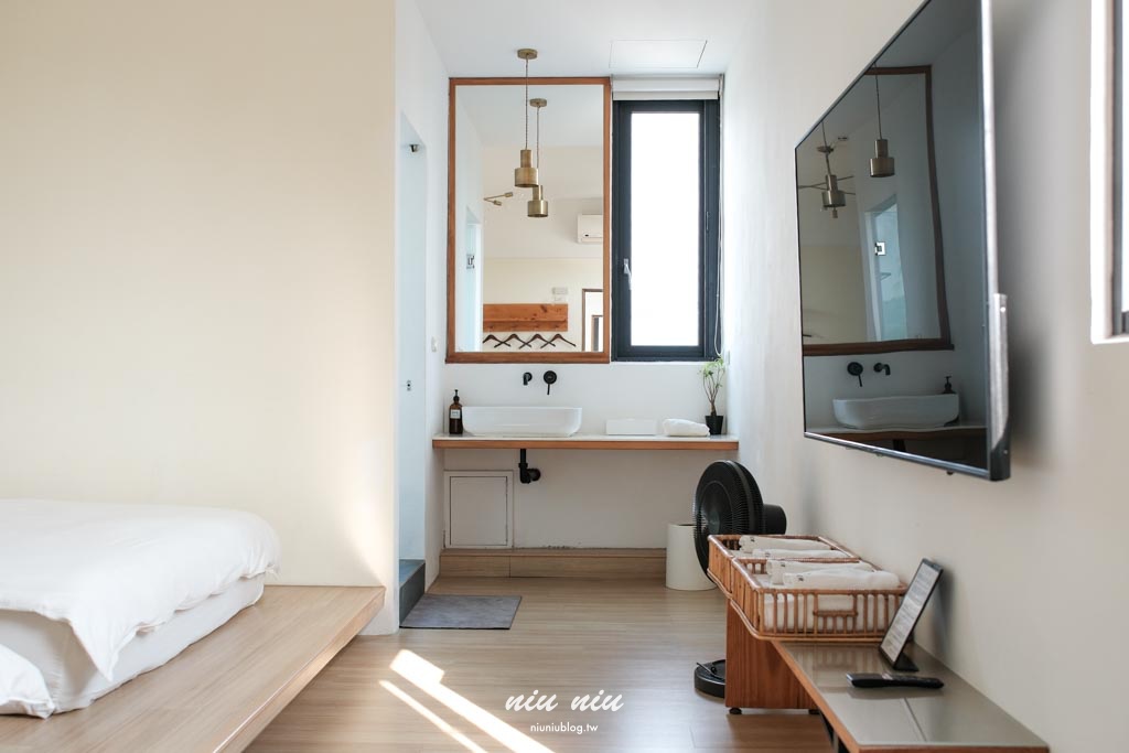 墾丁包棟民宿推薦｜日造．DAYMAKER北歐Villa，室內泳池、KTV、廚房、烤肉一次滿足的高質感住宿首選