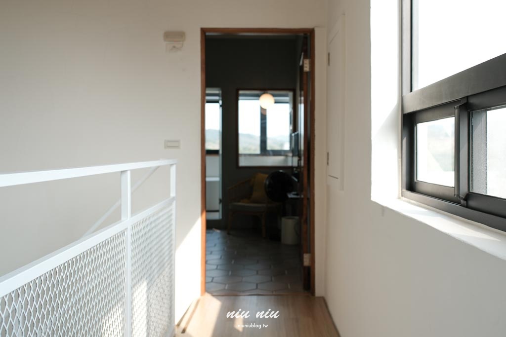墾丁包棟民宿推薦｜日造．DAYMAKER北歐Villa，室內泳池、KTV、廚房、烤肉一次滿足的高質感住宿首選