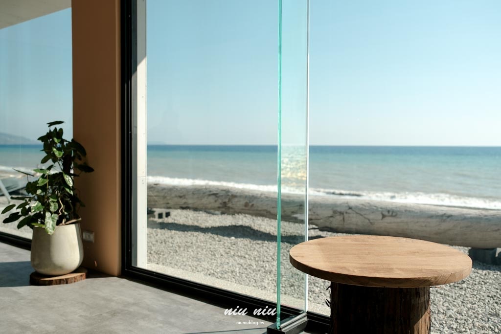 枋山海景咖啡廳爆紅！山男咖啡枋山店試營運就客滿，坐下來眼前就是海