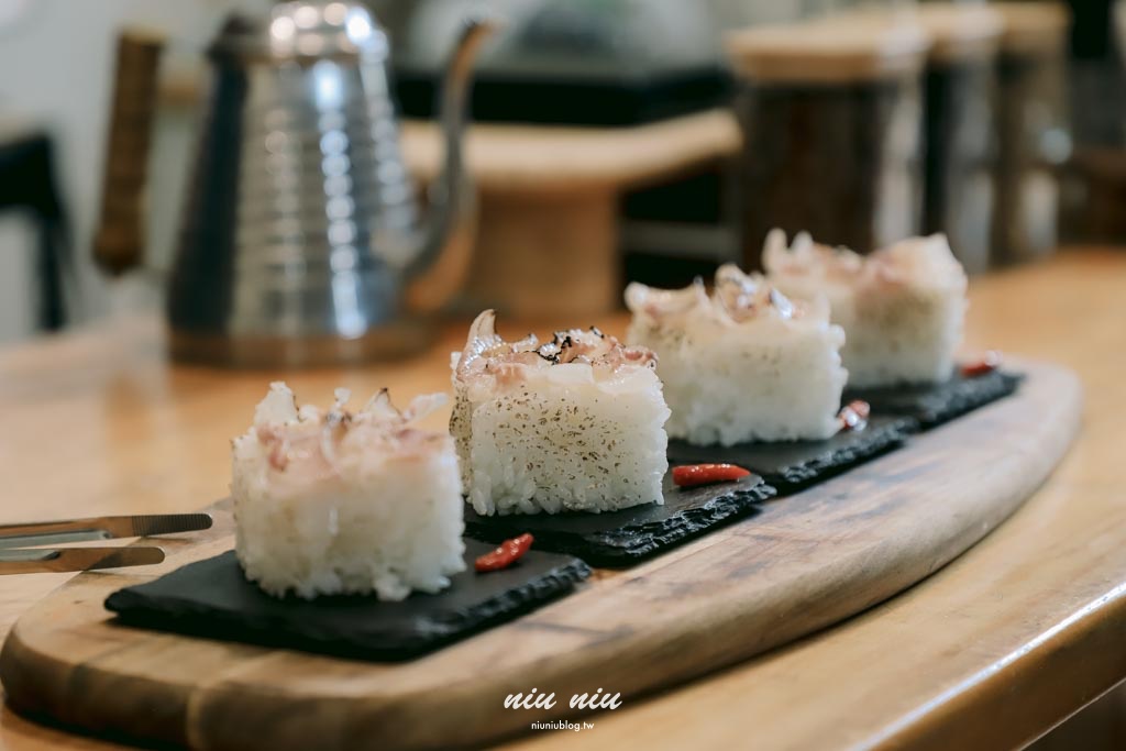日日南島台東縱谷線遊程｜四條必玩舌尖慢食路線：日出禾作席烙飯糰、秋香坊一夜干、痴愛玉DIY、蓋亞那部落餐桌全攻略