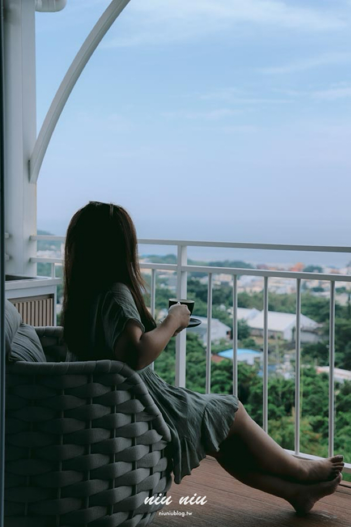 琉白覓旅觀海館Island X White Inn｜小琉球新開幕海景住宿開箱，船票機車套裝、微包棟、KTV電動麻將一次看