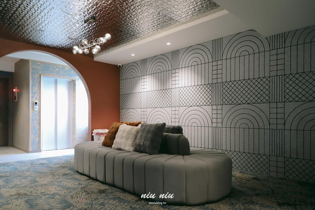 琉白覓旅觀海館Island X White Inn｜小琉球新開幕海景住宿開箱，船票機車套裝、微包棟、KTV電動麻將一次看