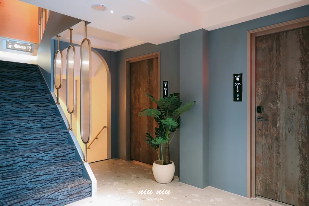 琉白覓旅觀海館Island X White Inn｜小琉球新開幕海景住宿開箱，船票機車套裝、微包棟、KTV電動麻將一次看