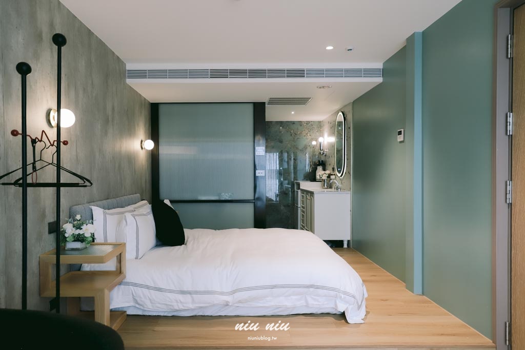 琉白覓旅觀海館Island X White Inn｜小琉球新開幕海景住宿開箱，船票機車套裝、微包棟、KTV電動麻將一次看
