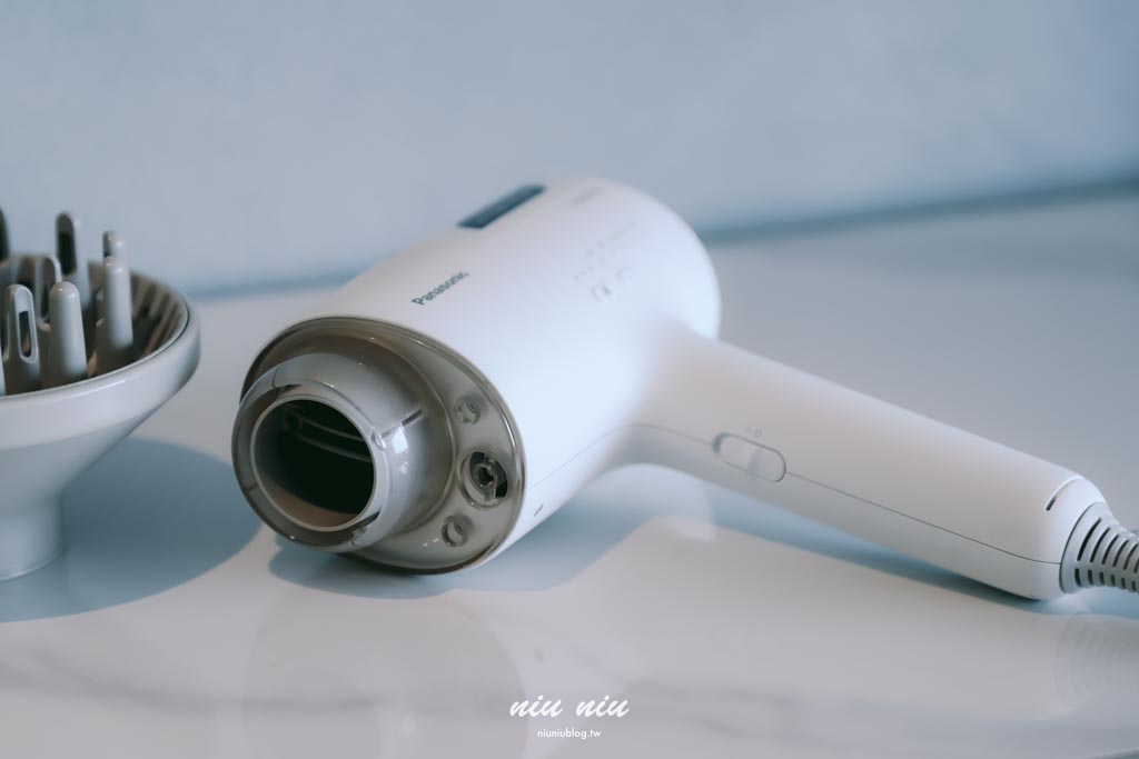琉白覓旅觀海館Island X White Inn｜小琉球新開幕海景住宿開箱，船票機車套裝、微包棟、KTV電動麻將一次看